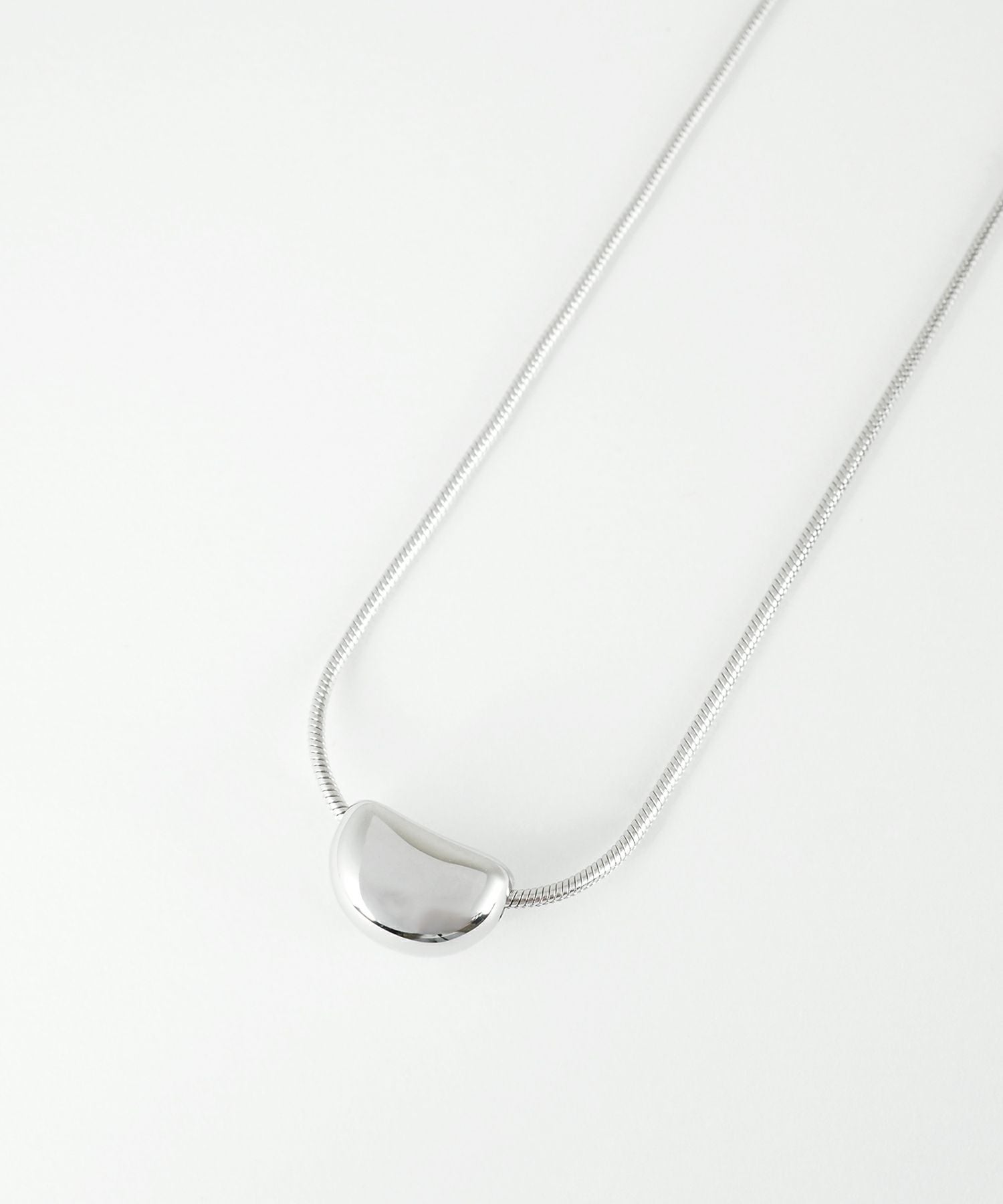 ビーンズステンレスネックレス