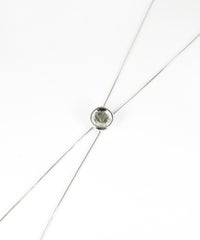 ラウンドプレートループタイネックレス