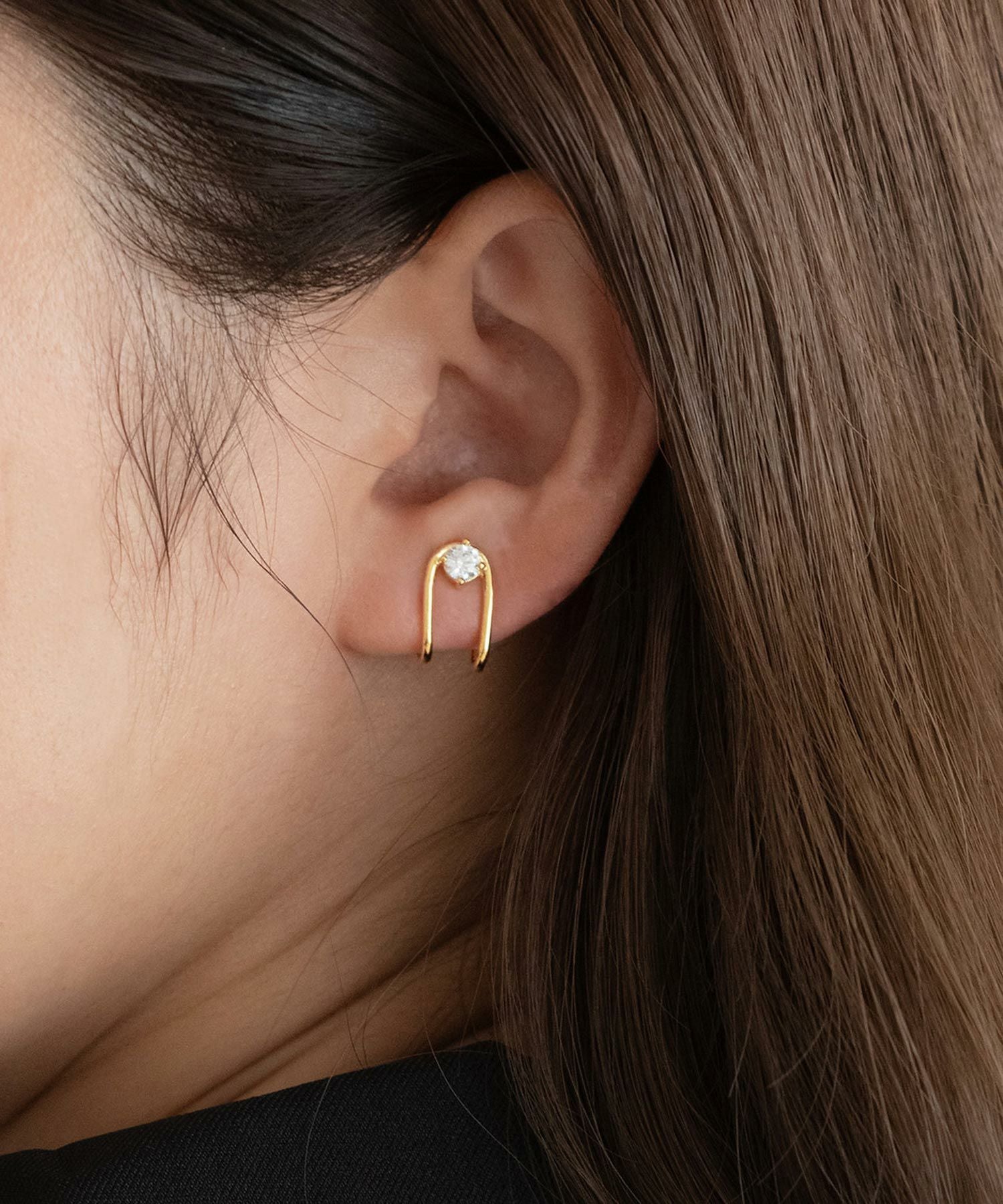 Uシェイプラウンドメタルイヤリング