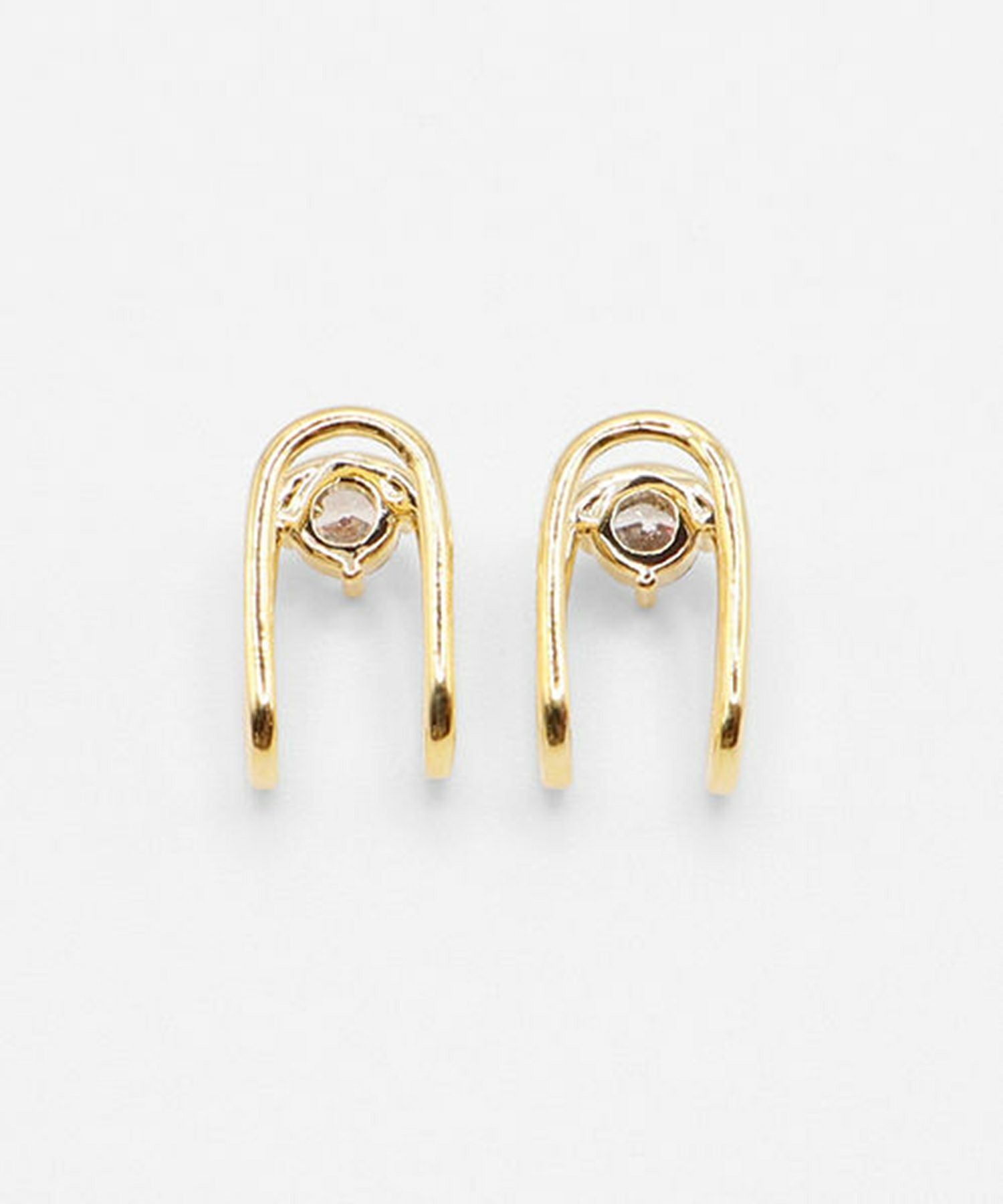 Uシェイプラウンドメタルイヤリング