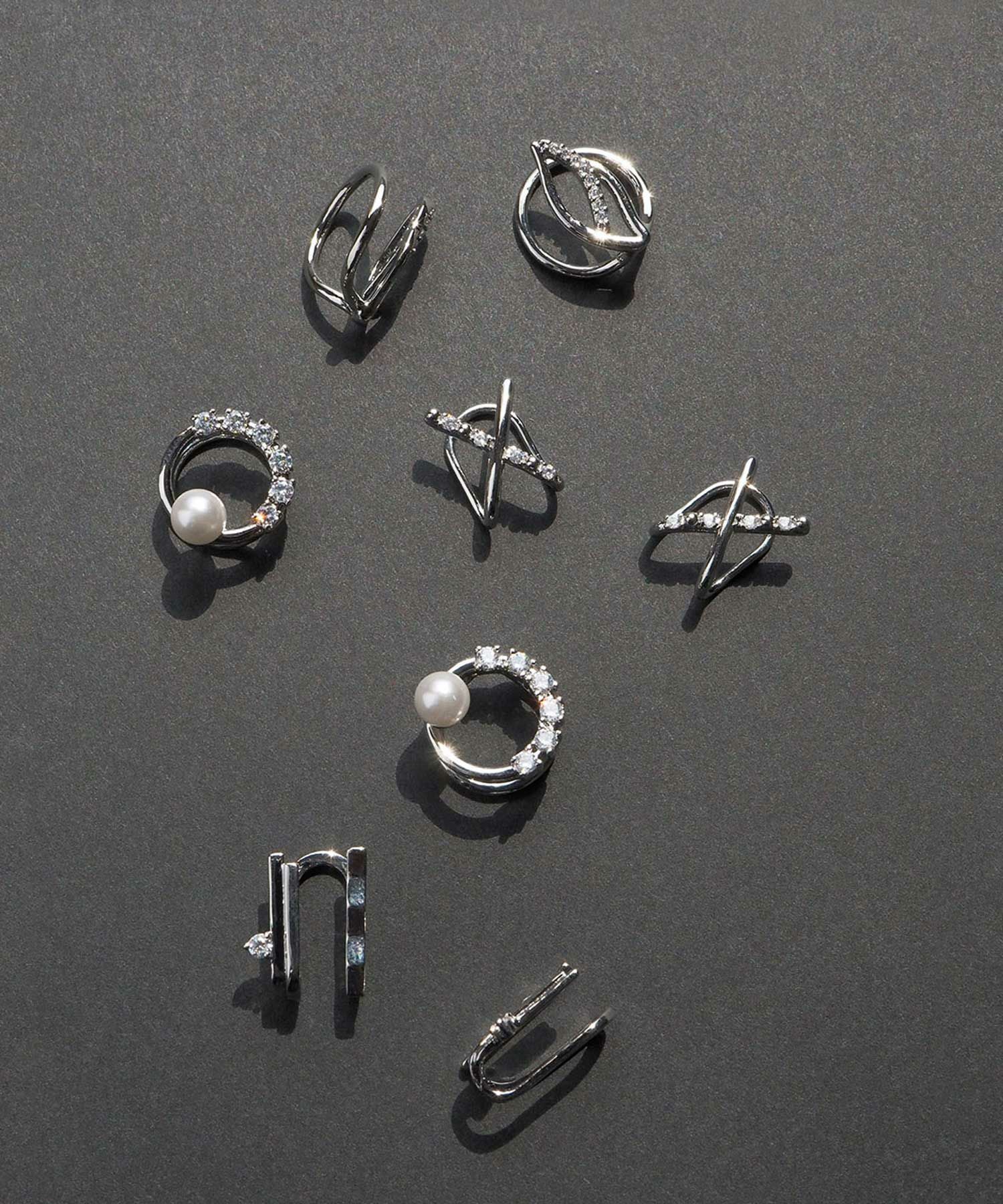 バーラインラウンドメタルイヤリング