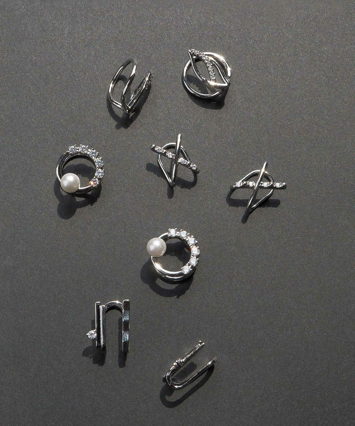 クロスラウンドメタルイヤリング