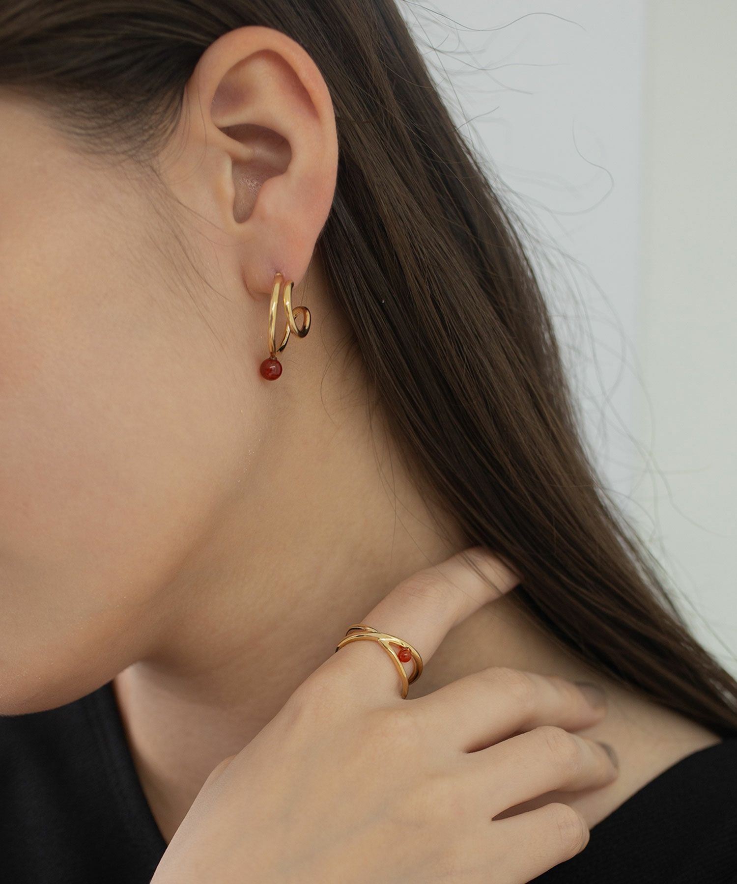 50%off】ストーン2連フープチタンポストピアス【MUK blossom stone