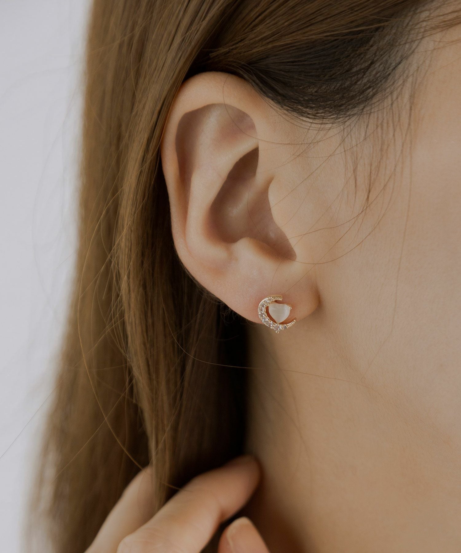 ハートムーンキャッツアイチタンポストピアス