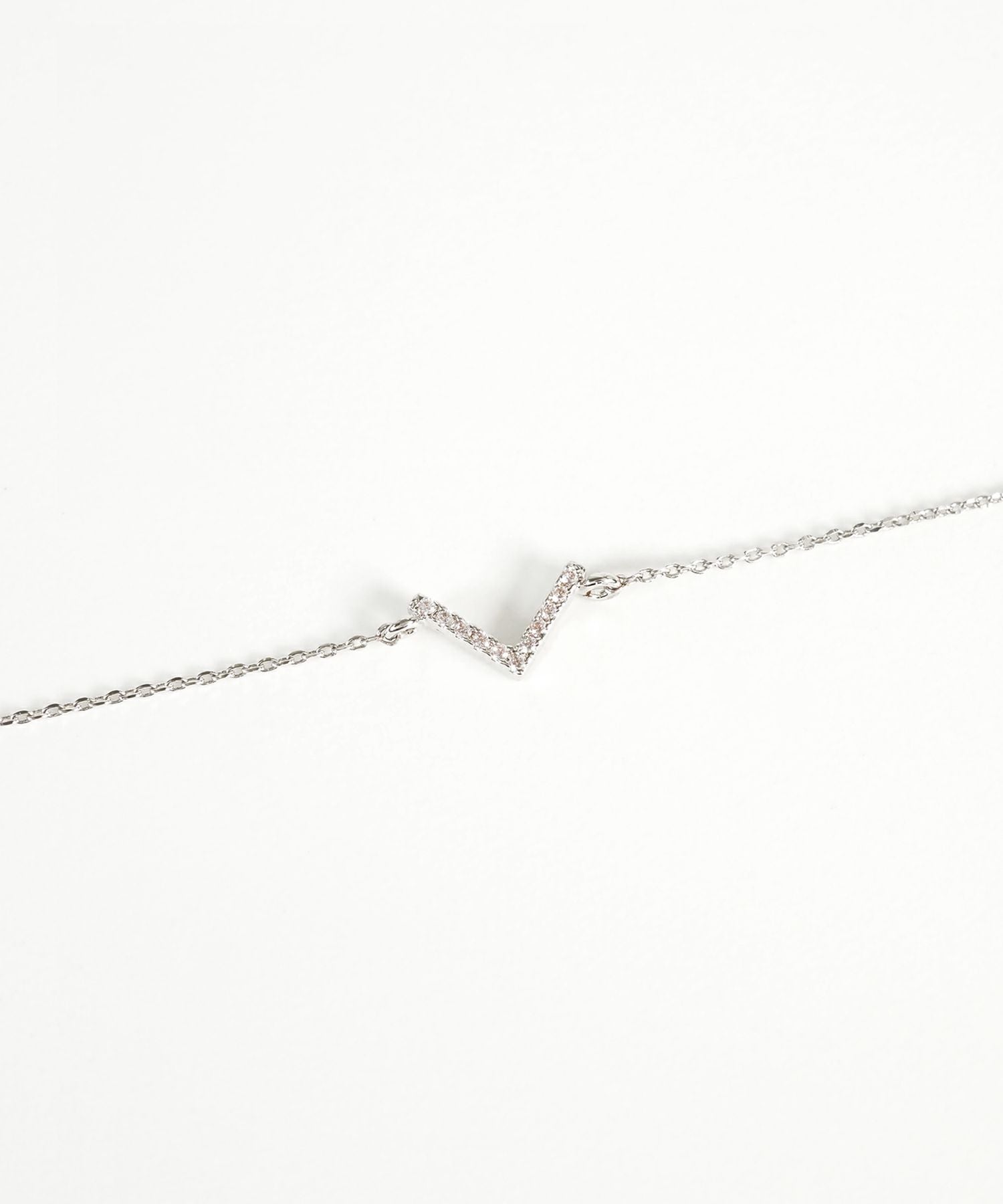 Vモチーフブレスレット