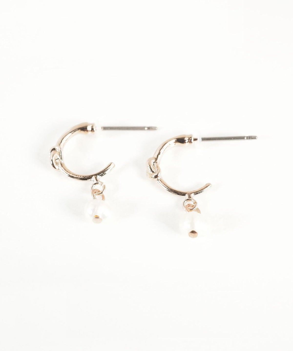 ノットライン淡水パールピュアチタンポストピアス