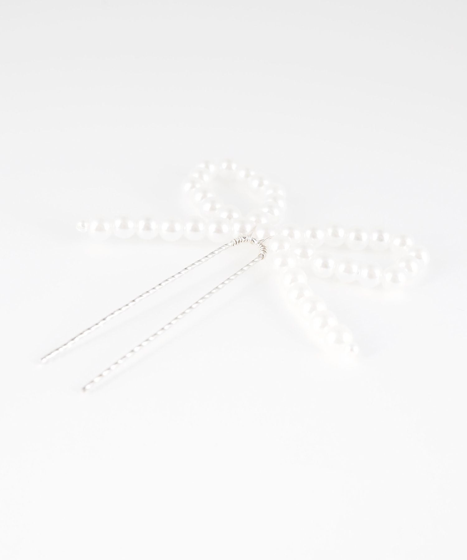 パールリボンUピン