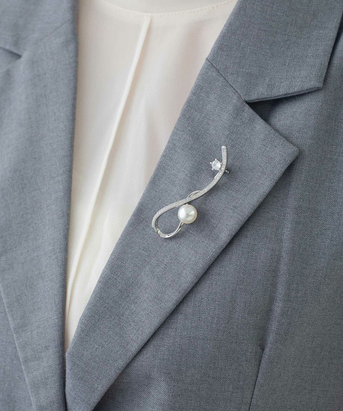 ニュアンスラインパールブローチ