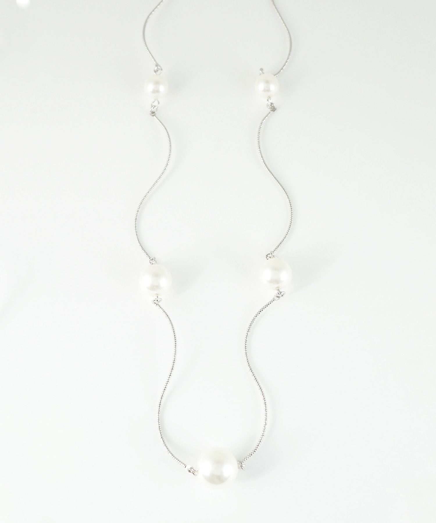 ステーションパールウェーブネックレス