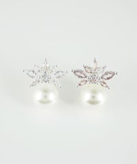 フラワーキュービックパールチタンポストピアス