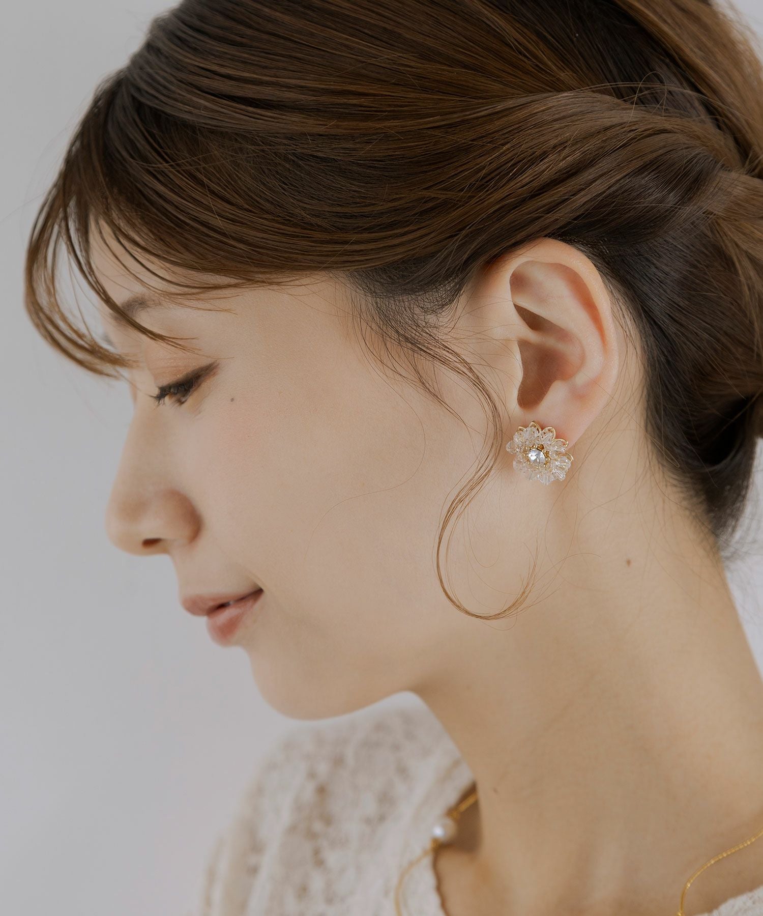 フラワービーズチタンポストピアス