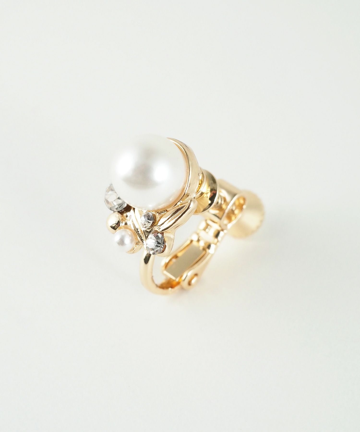 ワンポイントパールビジューイヤリング