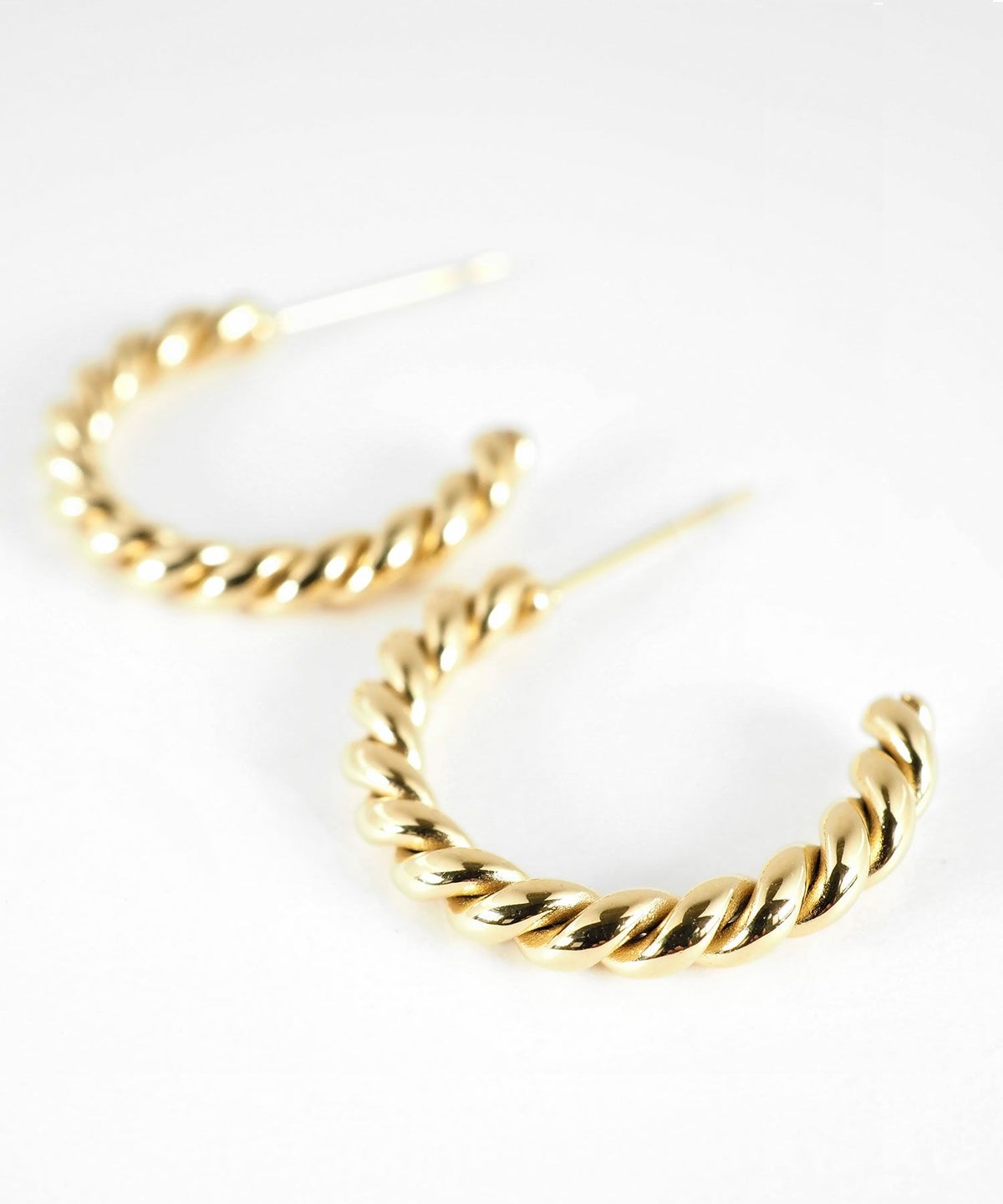 ツイストステンレスピアス