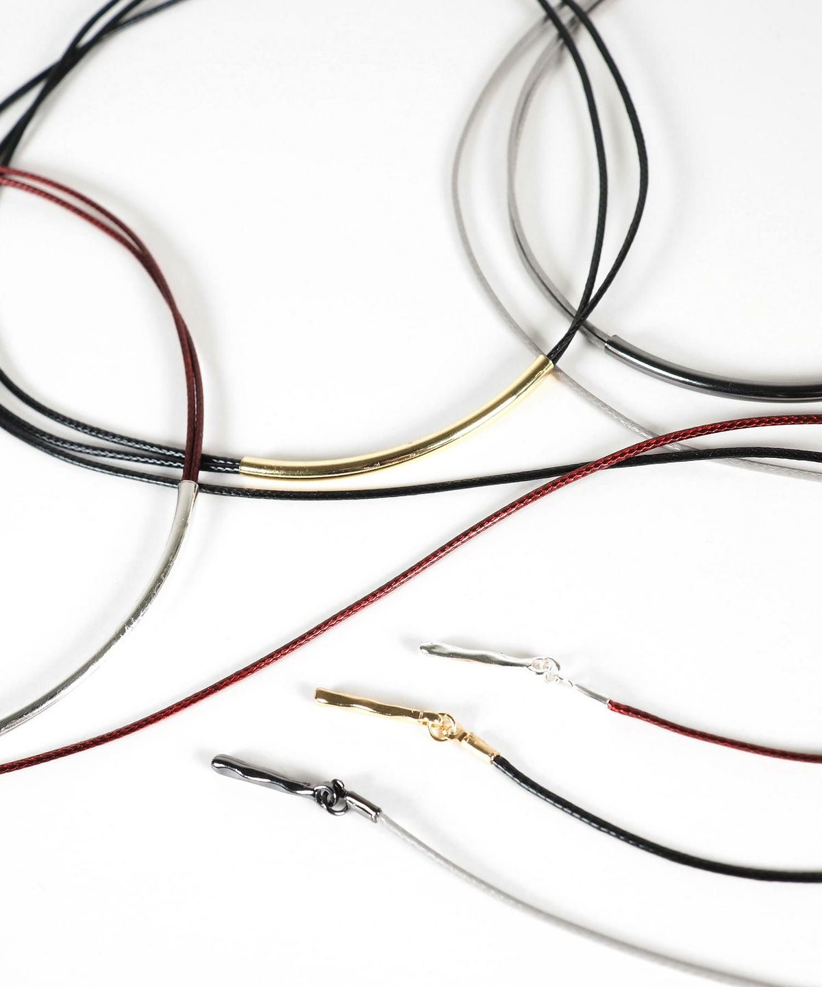 ラリエットラインコードネックレス