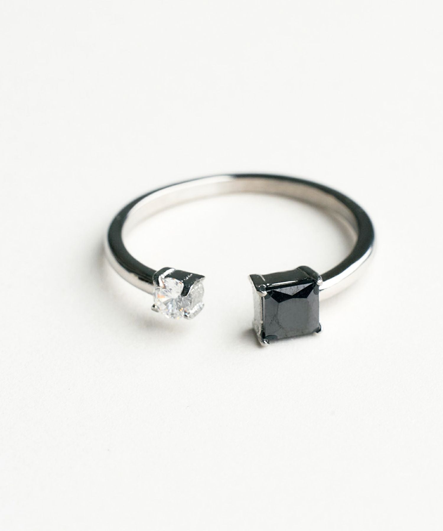 スクエアキュービックサージカルステンレスリング