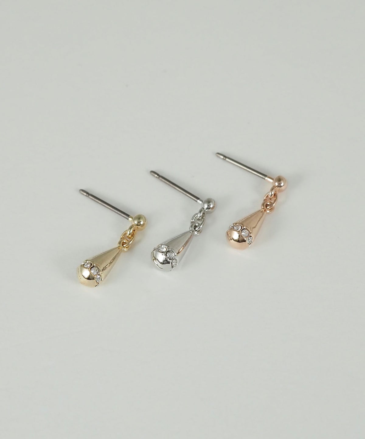 ビジュードロップチタンポストピアス【MUK petite charme】