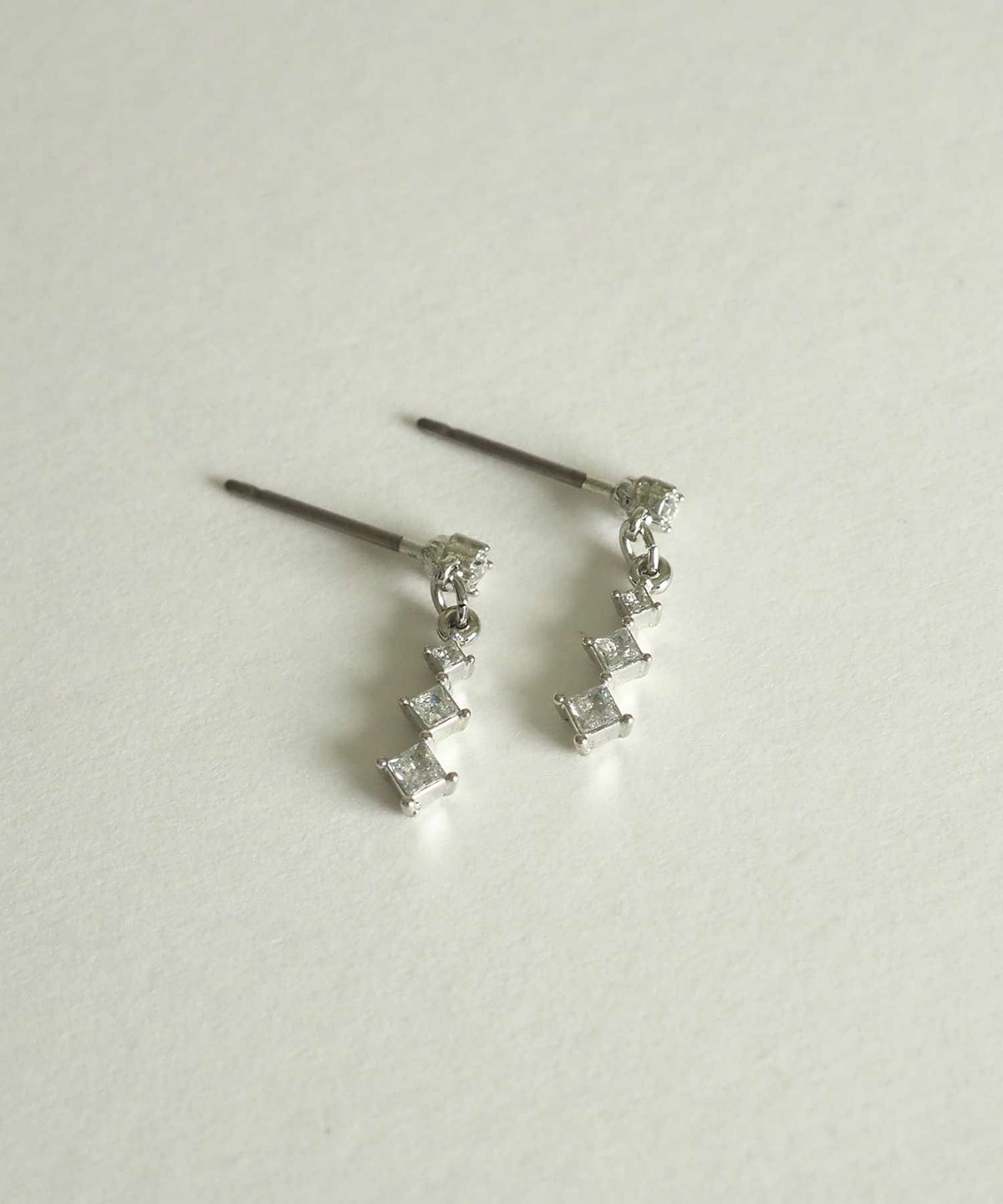 トリオビジューダイヤピアス【MUK petite charme】