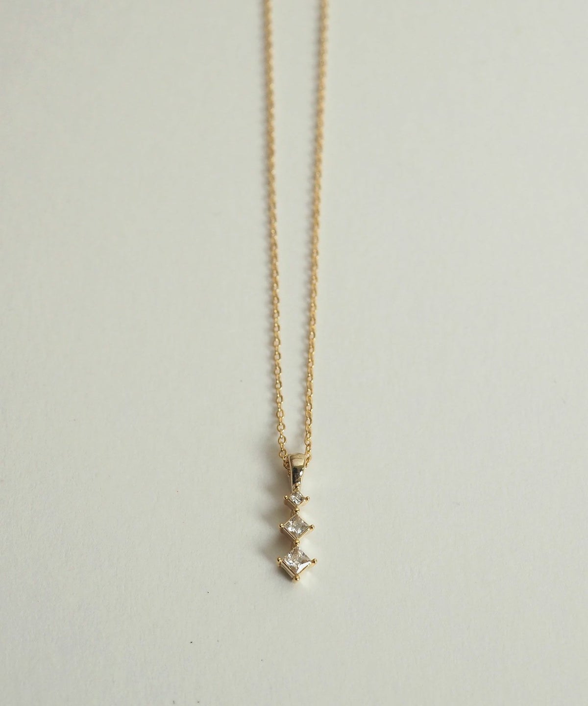 トリオビジューダイヤプチペンダント【MUK petite charme】