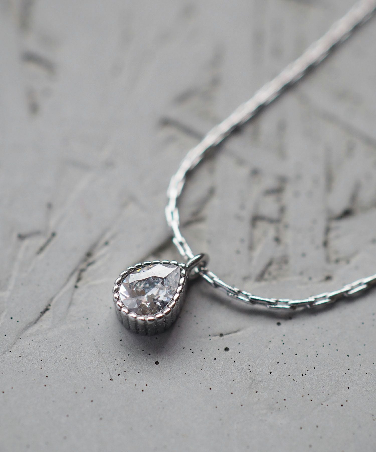 ドロップステンレスプチペンダント