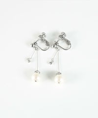 スイングパールステンレスイヤリング