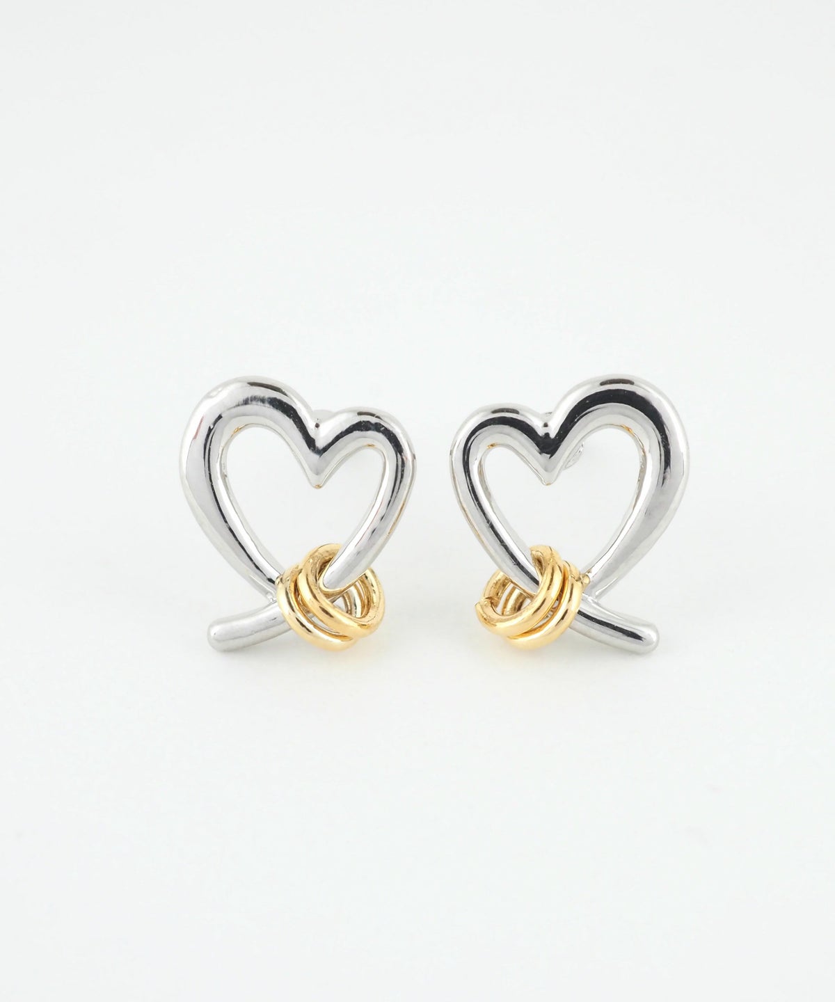 バイカラーハートチタンポストピアス