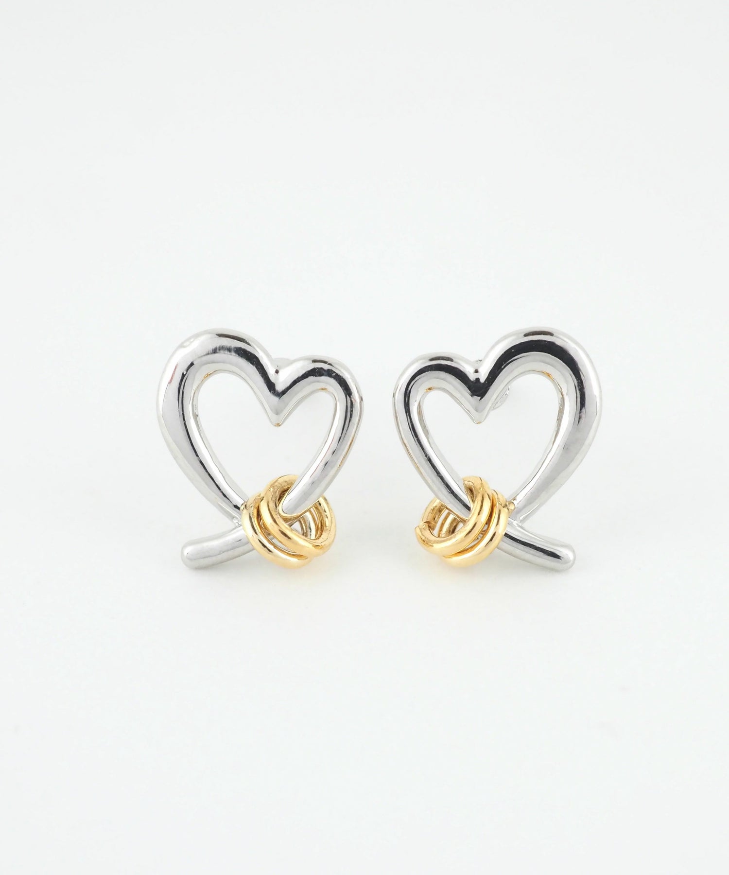 バイカラーハートチタンポストピアス