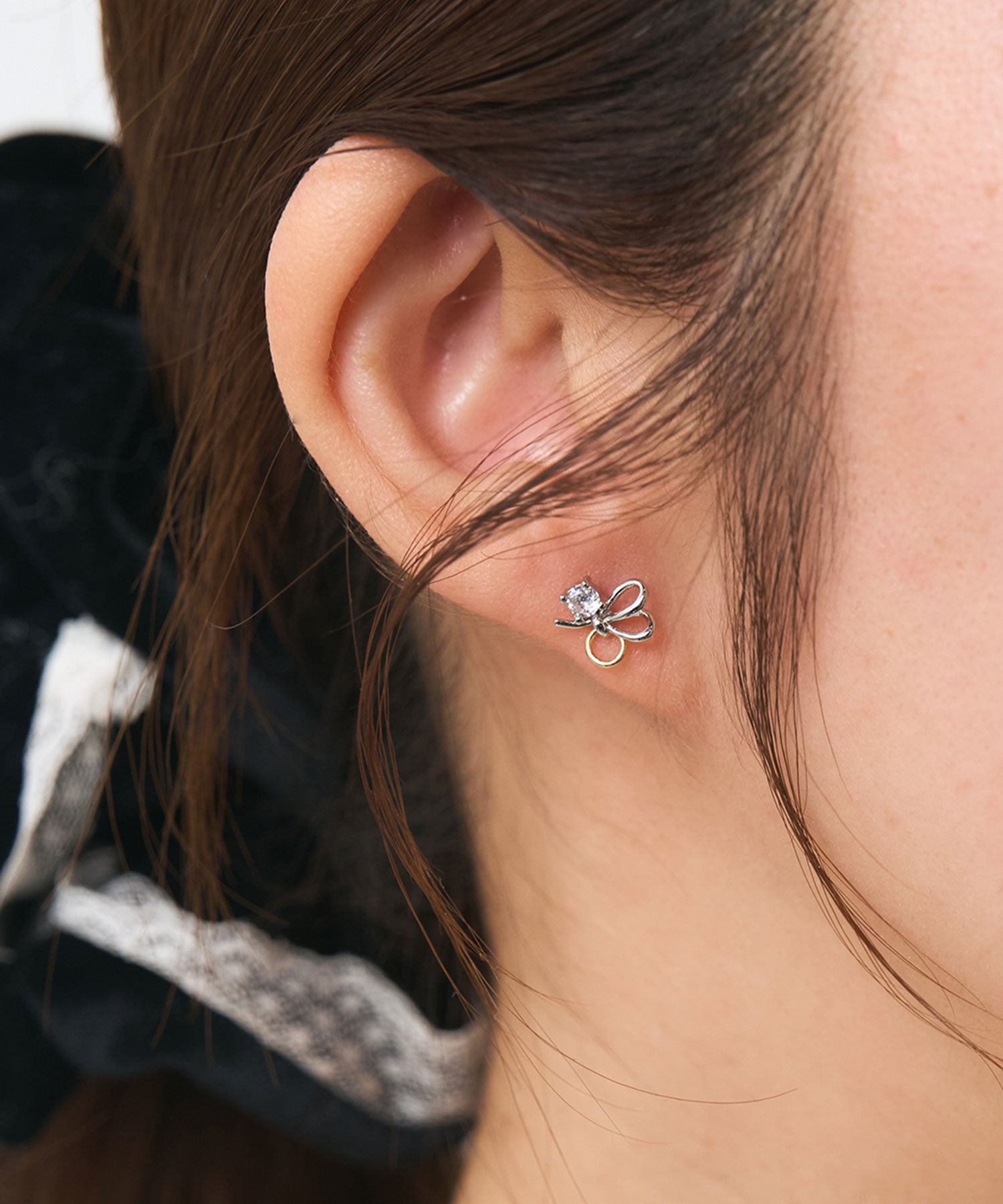 コンビカラーループチタンポストピアス