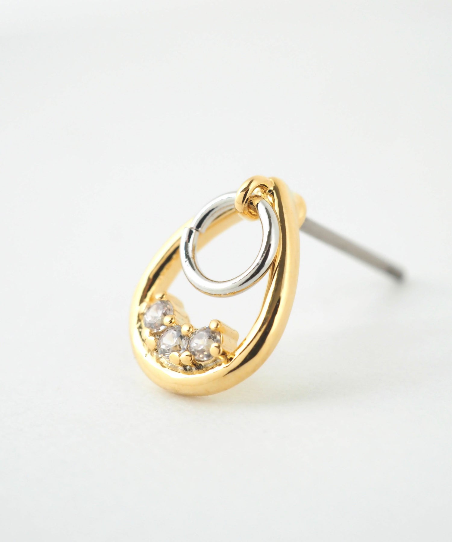 バイカラードロップチタンポストピアス