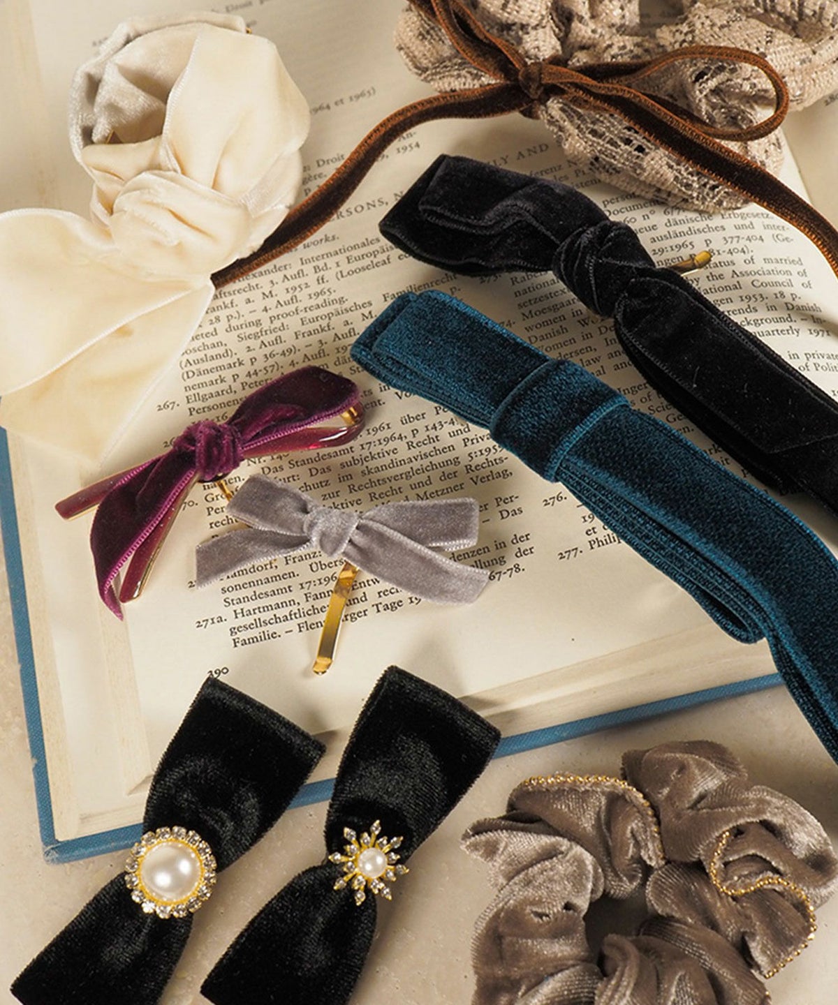 ベロアハーフリボンフック付きシュフィー