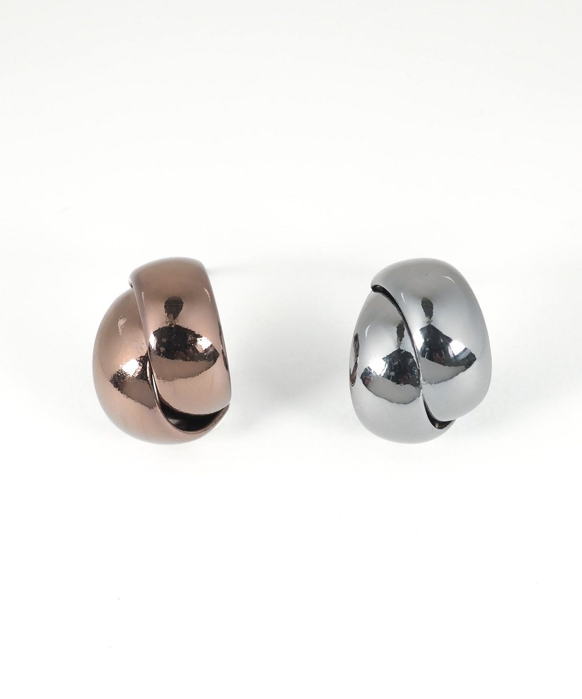 クロスラインチタンポストピアス