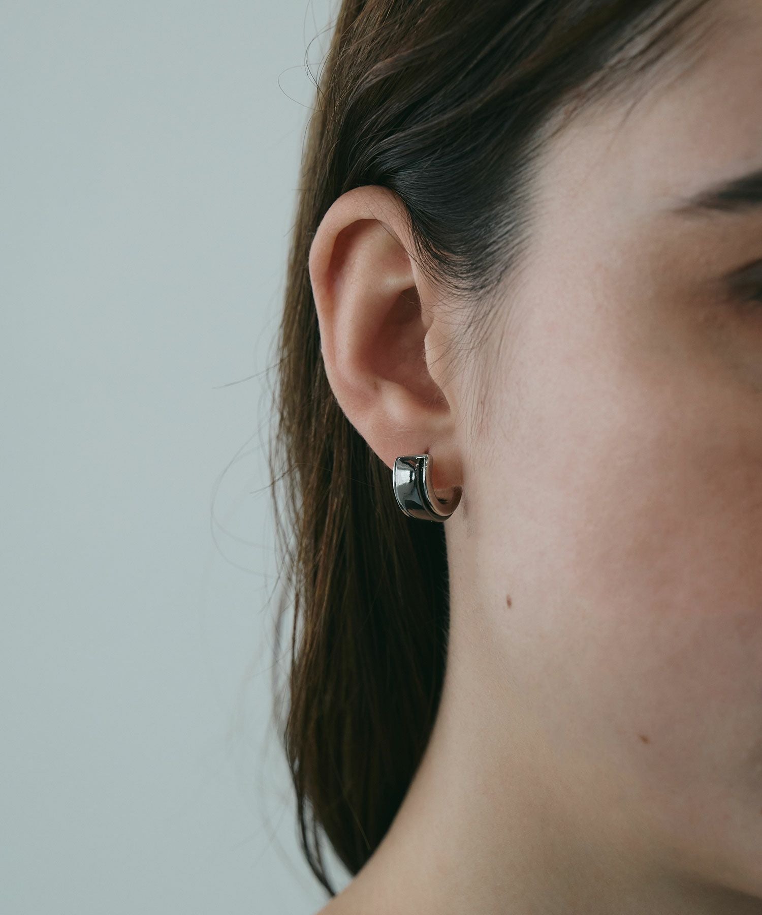 メタルラインチタンポストピアス