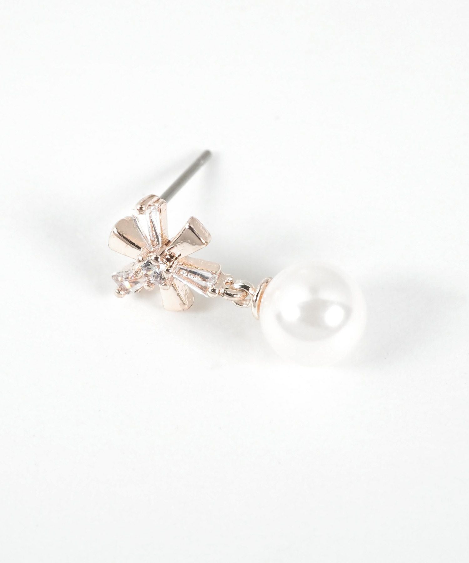 フラワーパールチタンポストピアス