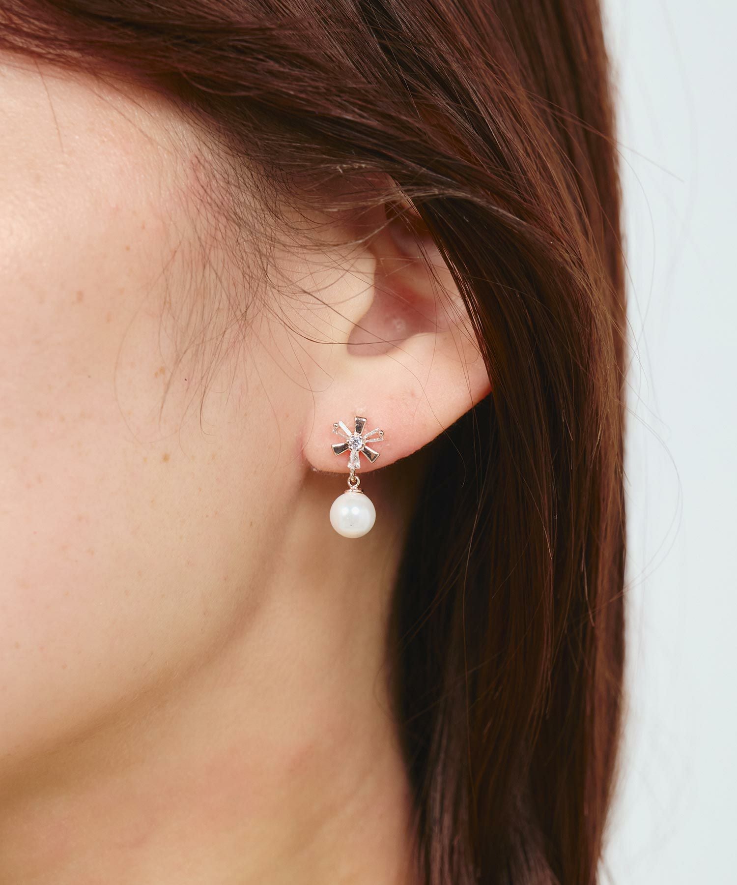 フラワーパールチタンポストピアス