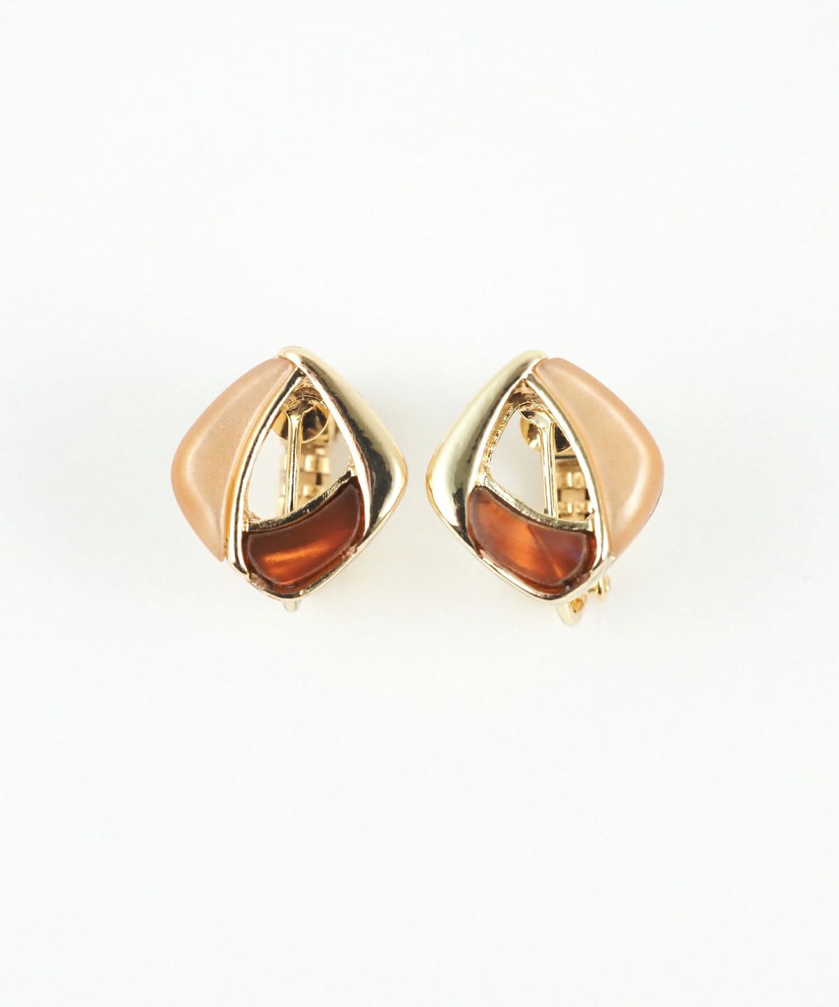 ニュアンスカラースクエアIMFスプリングイヤリング