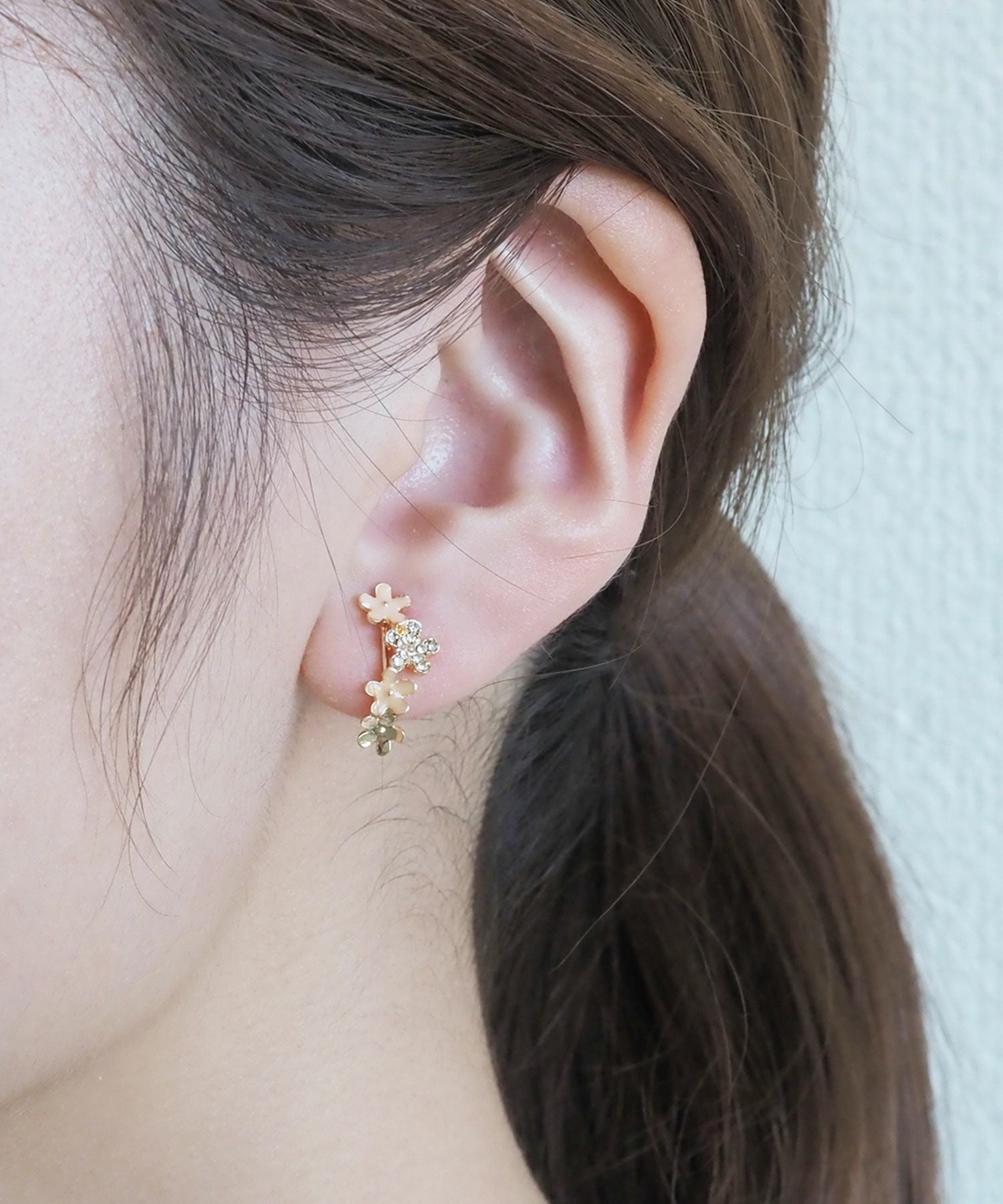 4連フラワーIMFスプリングイヤリング | 【公式】MUK ONLINE SHOP