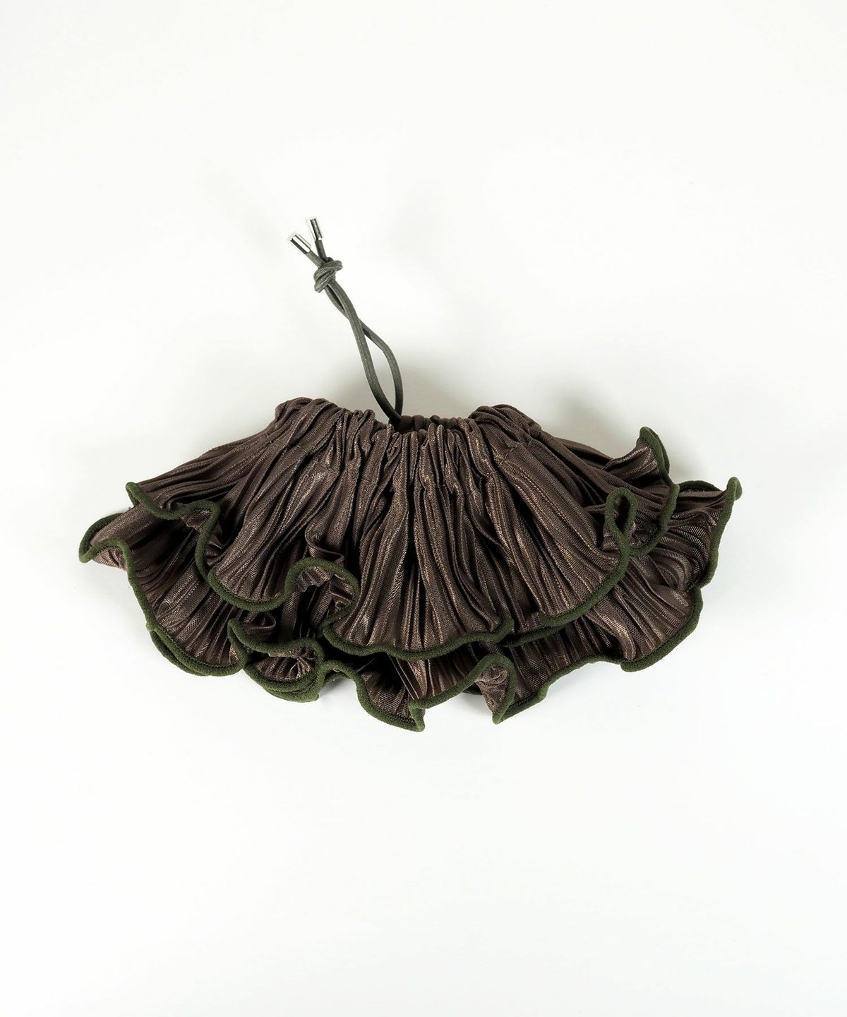 プリーツラインシュシュット