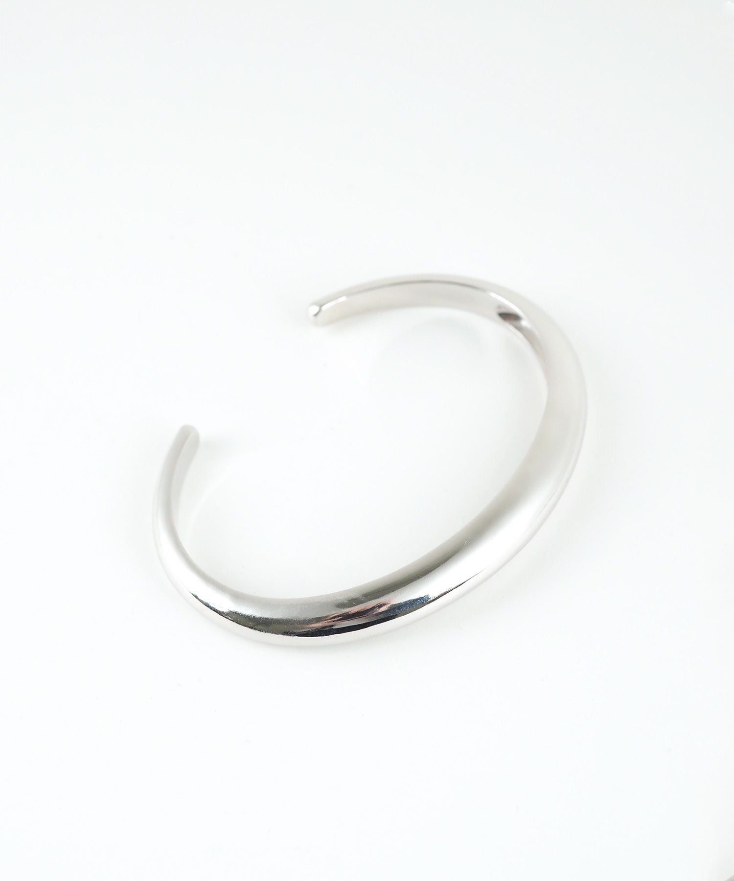 プランププレーンバングル