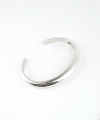 プランププレーンバングル