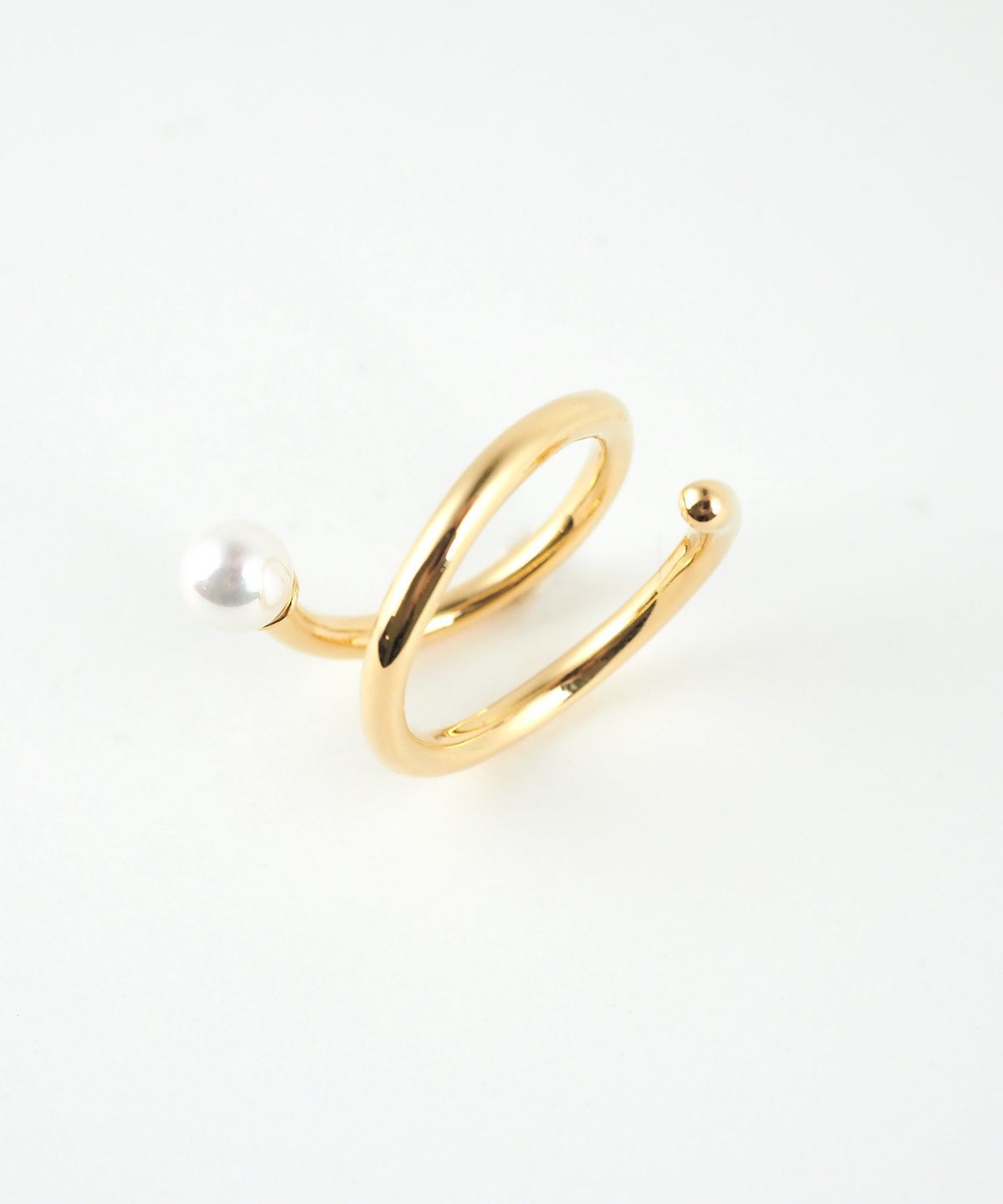 ポリッシュパールスパイラルリング