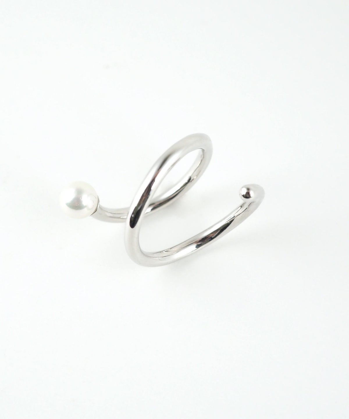 ポリッシュパールスパイラルリング