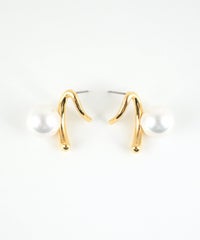 ポリッシュパールニュアンスピアス