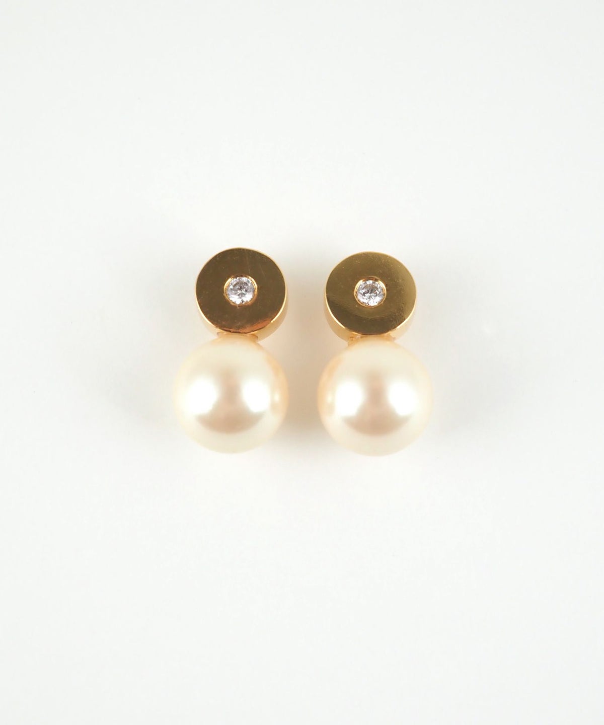 シェルパールジルコニアメタルピアス