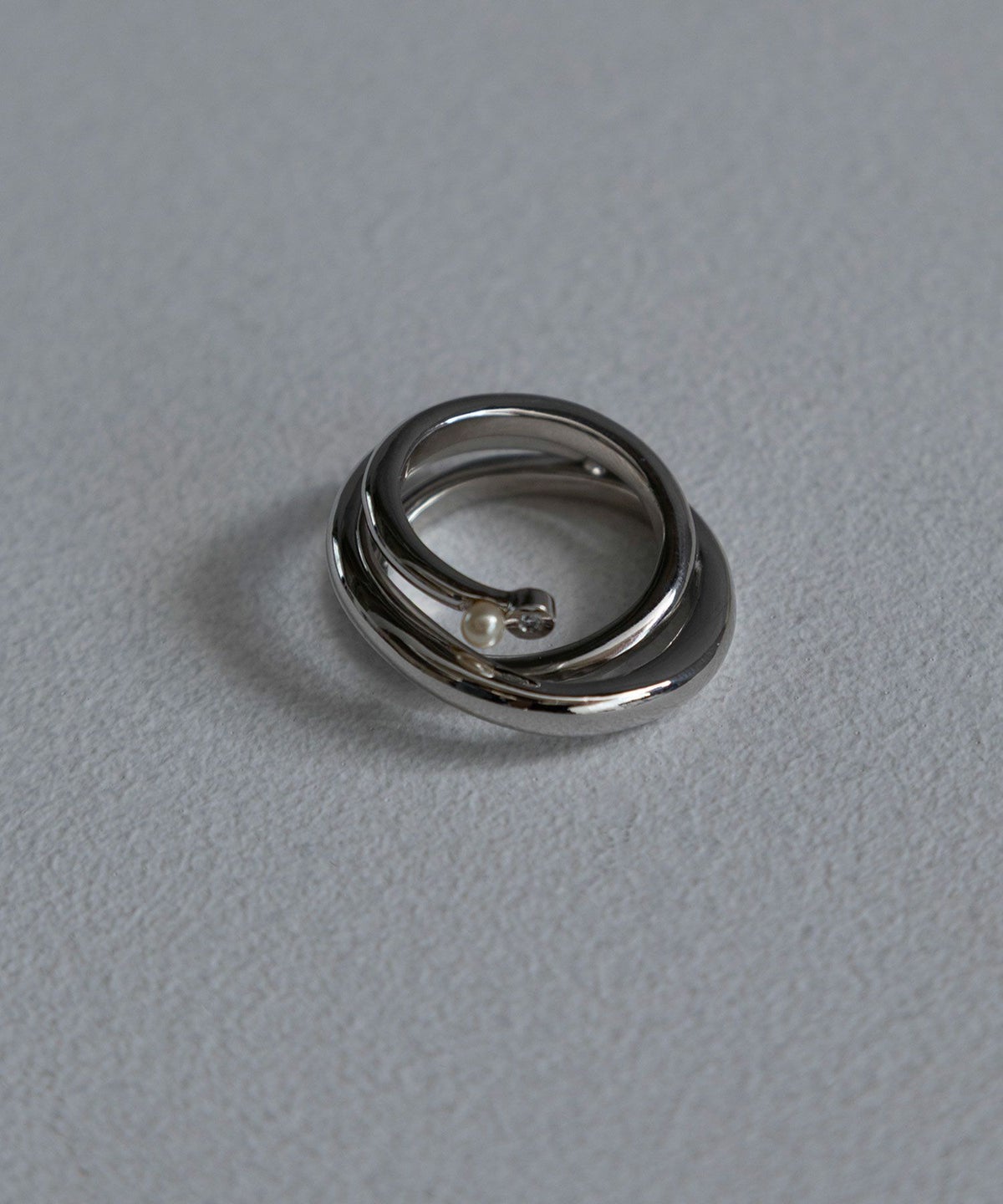 シェルパールジルコニアメタルボリュームリング