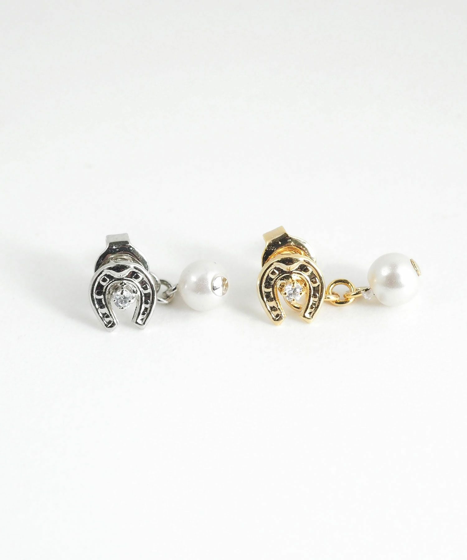 ホースシューパールバックキャッチピアス