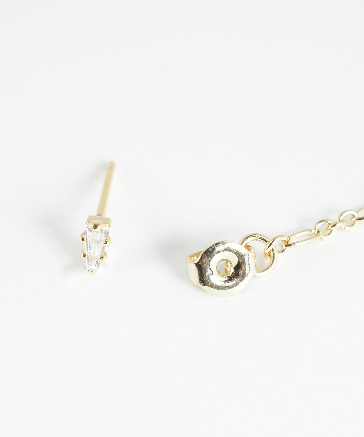 トライアングル＆パールバックキャッチピアス