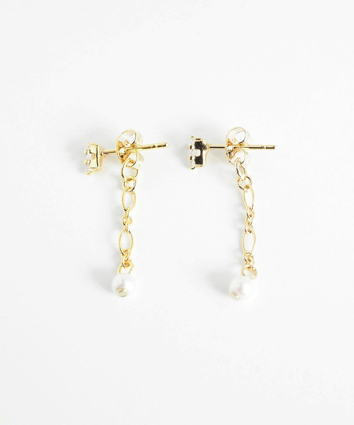 トライアングル＆パールバックキャッチピアス