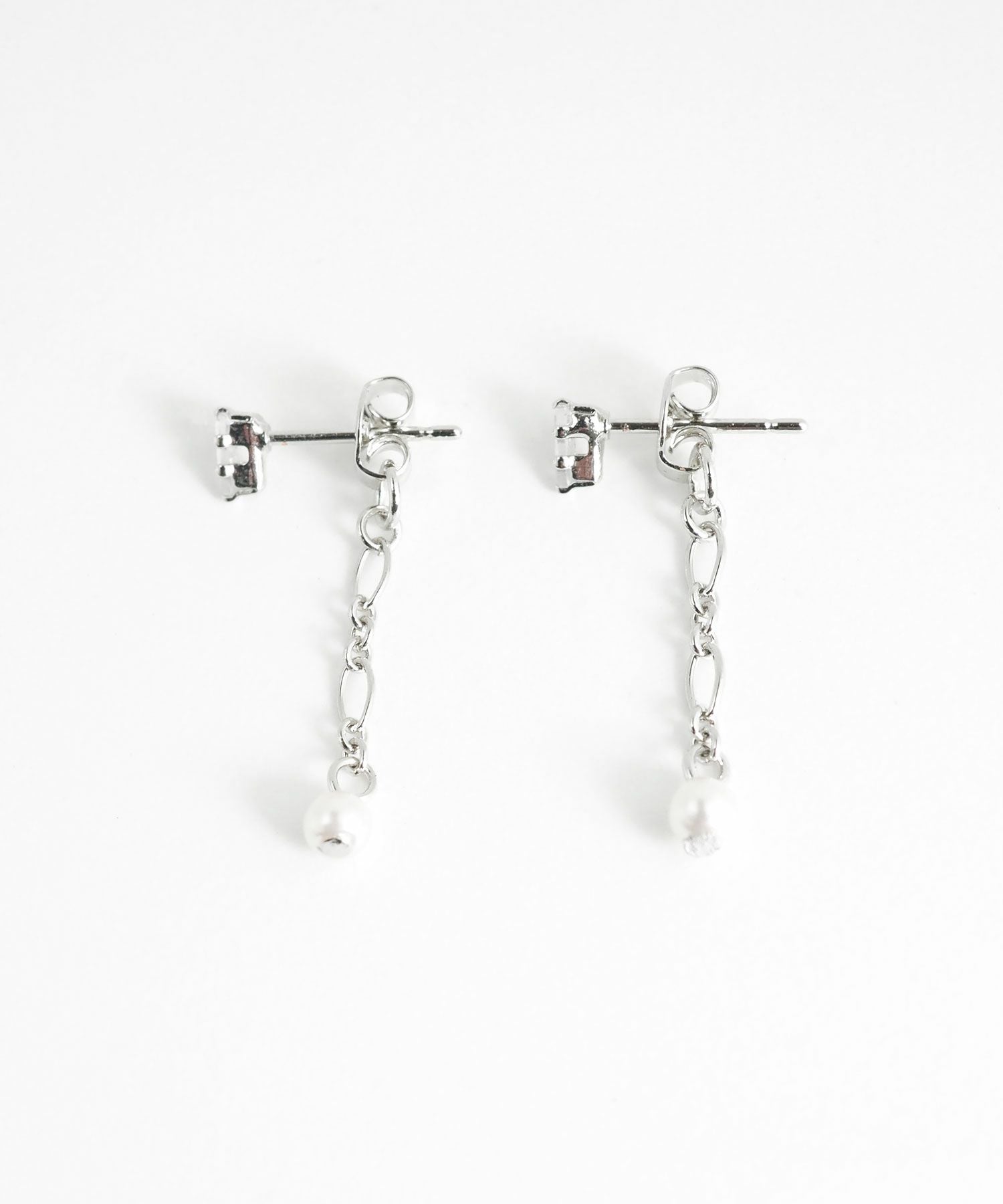 トライアングル＆パールバックキャッチピアス