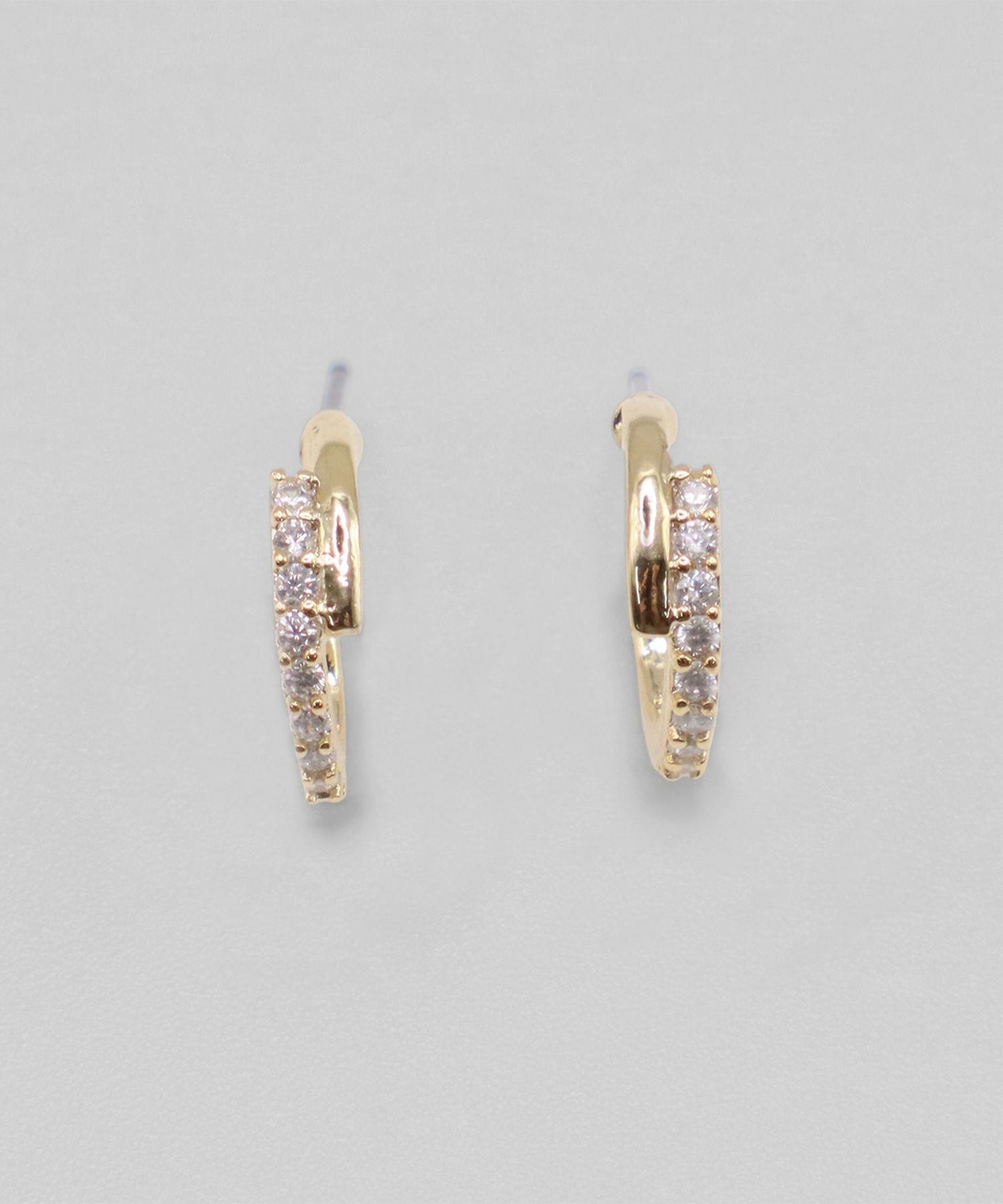 ストーンラインフープチタンポストピアス