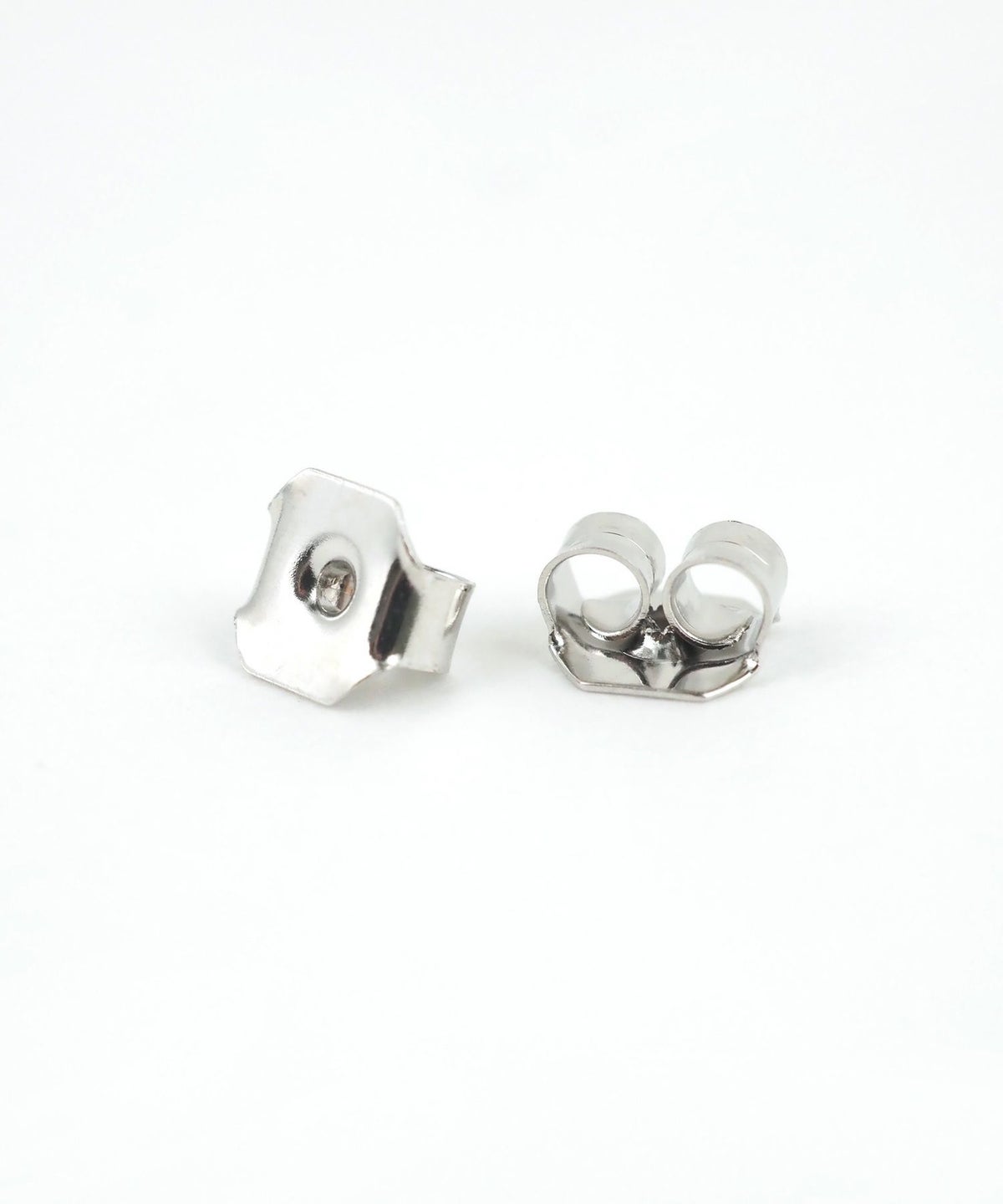 ストーンラインフープチタンポストピアス