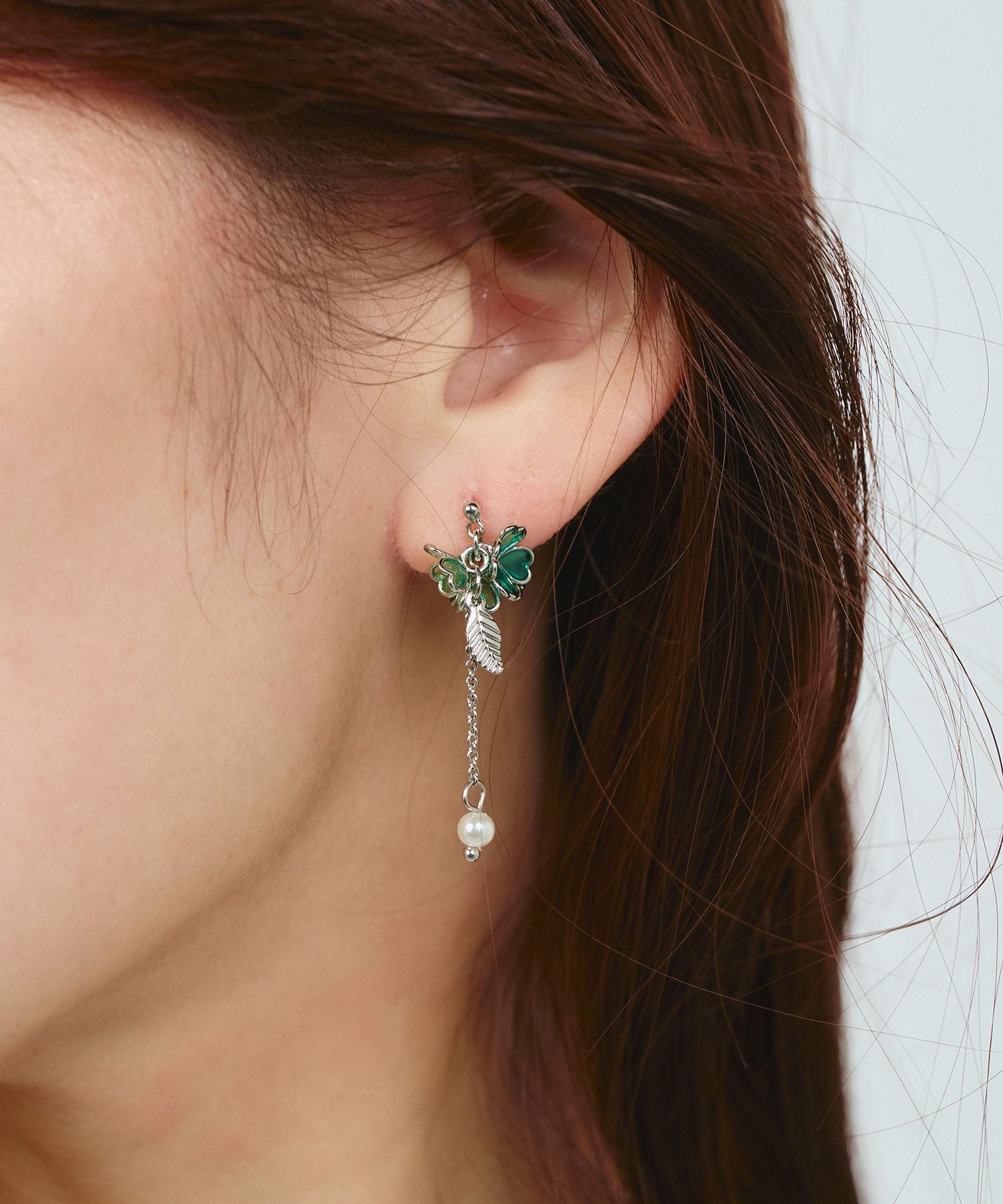 クローバーチェーンチタンポストピアス